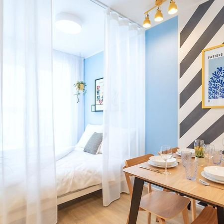 Yellow Apartment - Balcony, Free Parking, By Gravity פראג מראה חיצוני תמונה
