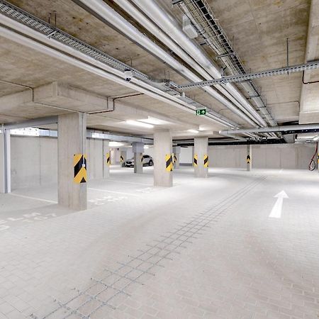 Yellow Apartment - Balcony, Free Parking, By Gravity פראג מראה חיצוני תמונה
