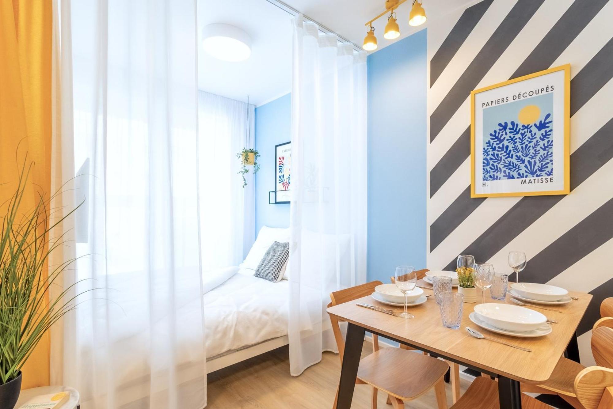 Yellow Apartment - Balcony, Free Parking, By Gravity פראג מראה חיצוני תמונה