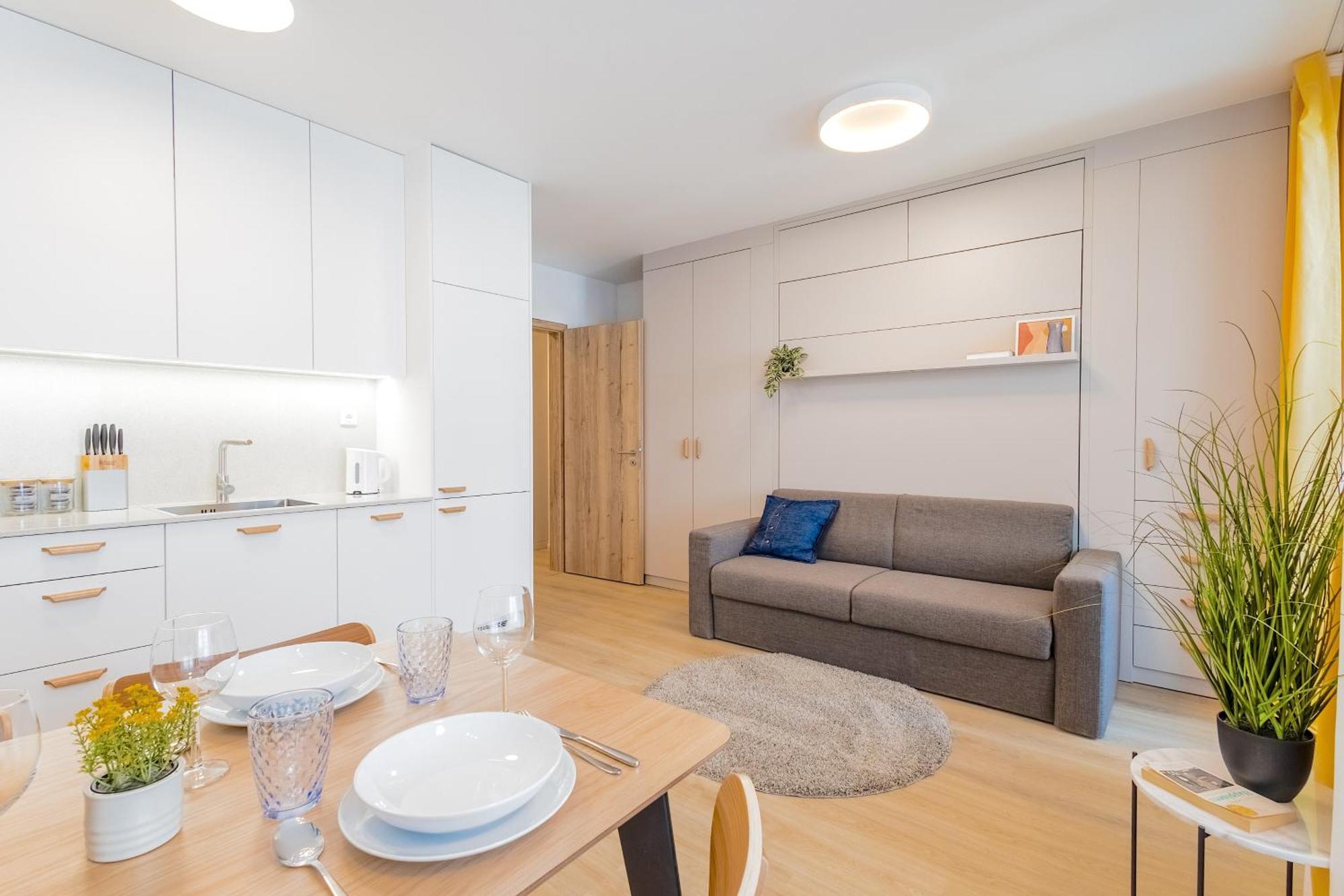 Yellow Apartment - Balcony, Free Parking, By Gravity פראג מראה חיצוני תמונה