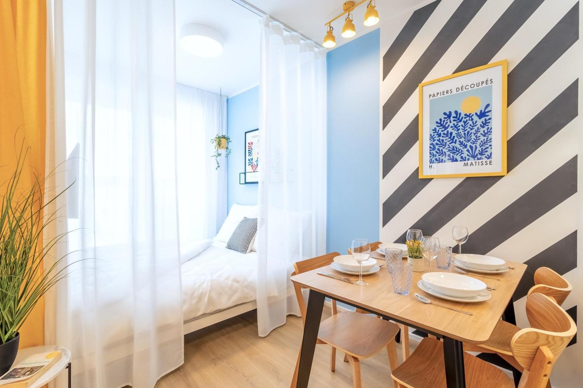Yellow Apartment - Balcony, Free Parking, By Gravity פראג מראה חיצוני תמונה